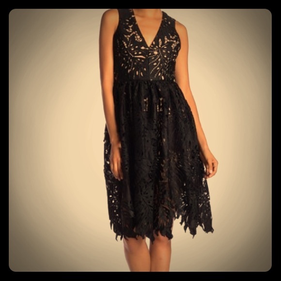 dress the population black lace dress